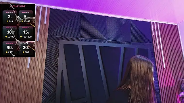 Hanna Becker  online show from 02/16/26, 11:28