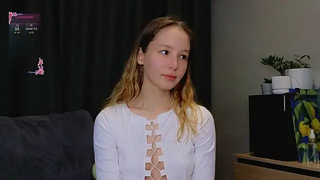 Snapshot of y0ur_sunshinee chatting on 02/24/26, 10:19 y0ur sunshinee online show from 02/24/26, 10:19