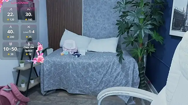 saphire  online show from 04/13/26, 12:54