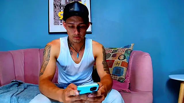 Snapshot of _angel_rivera chatting on 03/13/26, 11:33 angel rivera online show from 03/13/26, 11:33