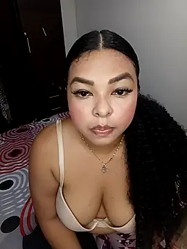 solene09 online show from 02/10/26, 03:32