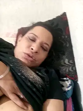 Snapshot of Camil4_milf_1 chatting on 03/04/26, 09:37 Camil4 milf 1 online show from 03/04/26, 09:37