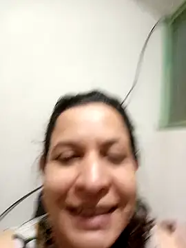 Snapshot of Camil4_milf_1 chatting on 04/08/26, 10:43 Camil4 milf 1 online show from 04/08/26, 10:43