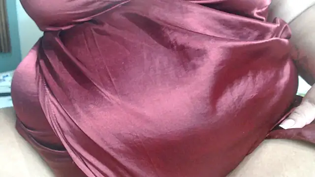 Snapshot of katalina_gomez6921 chatting on 04/05/26, 11:46 katalina gomez6921 online show from 04/05/26, 11:46