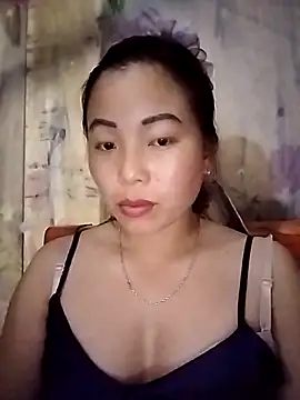 Ella-aa online show from 03/23/26, 01:37