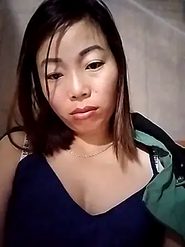 Snapshot of Ella-aa chatting on 05/04/26, 09:11 Ella-aa online show from 05/04/26, 09:11
