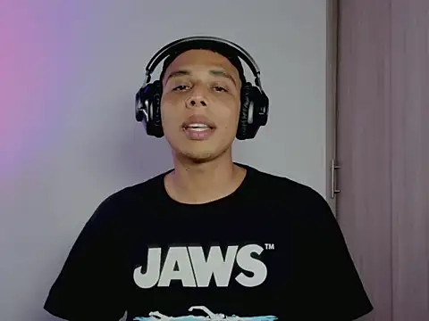 nilo2021 online show from 05/27/26, 10:07