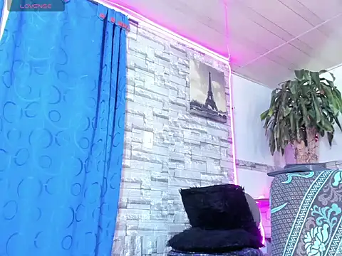 Snapshot of kattaleya_hot chatting on 02/28/26, 01:45 kattaleya hot online show from 02/28/26, 01:45