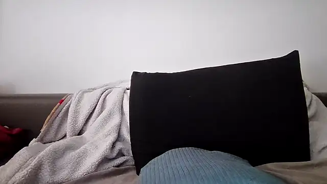 YoungforOld32 online show from 03/26/26, 06:41