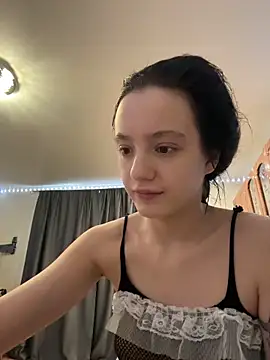 Snapshot of MiaTee chatting on 02/11/26, 04:50 MiaTee online show from 02/11/26, 04:50