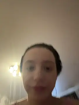 Snapshot of MiaTee chatting on 02/18/26, 03:57 MiaTee online show from 02/18/26, 03:57