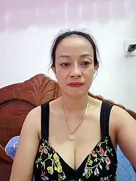 Snapshot of Baby-bigboobs2026 chatting on 04/22/26, 10:33 Baby-bigboobs2026 online show from 04/22/26, 10:33