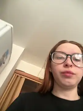 Snapshot of MalliSun chatting on 02/21/26, 06:47 MalliSun online show from 02/21/26, 06:47