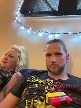 Snapshot of mileslongdeep chatting on 04/27/26, 10:57 mileslongdeep online show from 04/27/26, 10:57