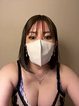 Snapshot of Mitsuco_surflady chatting on 04/07/26, 03:34 Mitsuco surflady online show from 04/07/26, 03:34