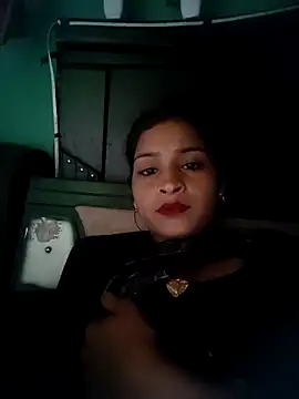 Snapshot of bhavna_pandit chatting on 02/13/26, 06:31 bhavna pandit online show from 02/13/26, 06:31
