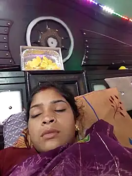 Snapshot of bhavna_pandit chatting on 02/14/26, 11:01 bhavna pandit online show from 02/14/26, 11:01