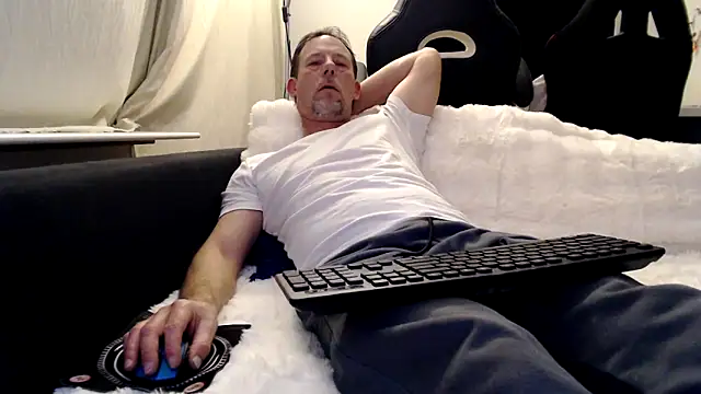 Sexy Ass Mike online show from 03/25/26, 09:43