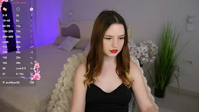 Milana Moons online show from 07/17/26, 10:55