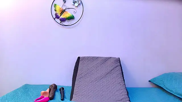 melany roberts  online show from 03/04/26, 03:12