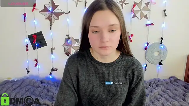 Snapshot of Elina_X chatting on 06/17/26, 01:12 Elina X online show from 06/17/26, 01:12