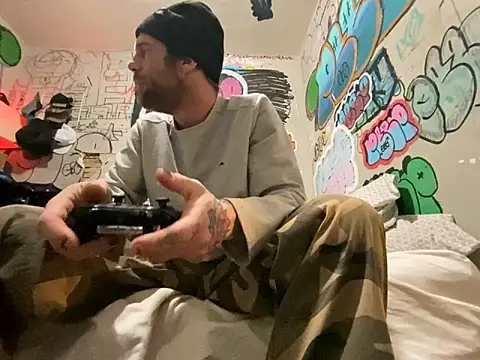 Snapshot of gothboiplzty chatting on 03/04/26, 06:41 gothboiplzty online show from 03/04/26, 06:41