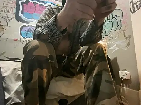 Snapshot of gothboiplzty chatting on 03/30/26, 05:30 gothboiplzty online show from 03/30/26, 05:30