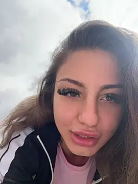 Snapshot of AnnastasiaJune chatting on 04/10/26, 11:37 AnnastasiaJune online show from 04/10/26, 11:37