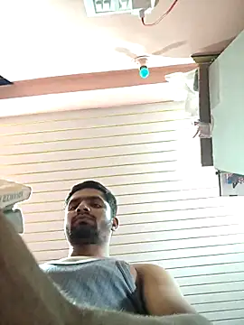 Snapshot of Darkintrovert chatting on 04/10/26, 10:31 Darkintrovert online show from 04/10/26, 10:31