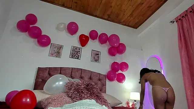 luna velveth online show from 02/13/26, 01:12