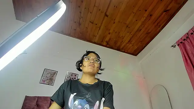 luna velveth online show from 02/21/26, 01:39