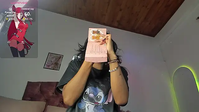 luna velveth online show from 03/14/26, 02:39