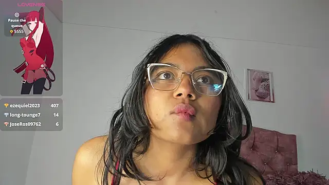 luna velveth online show from 03/21/26, 08:19