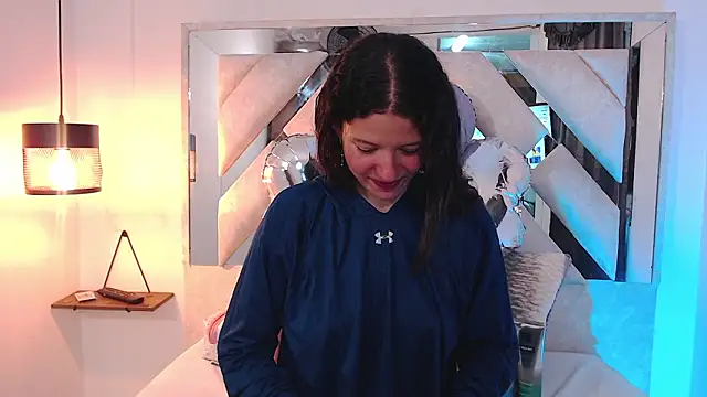 sofy bonnet online show from 02/02/26, 12:15