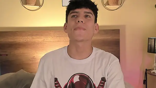 Snapshot of Angel_eros_ chatting on 02/06/26, 05:23 Angel eros online show from 02/06/26, 05:23