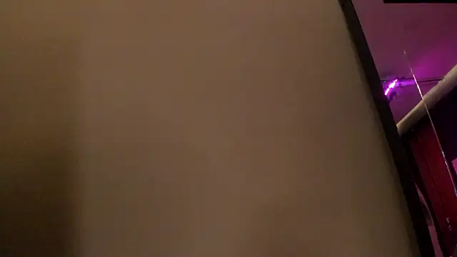 Snapshot of MiaTorres4 chatting on 03/27/26, 04:18 MiaTorres4 online show from 03/27/26, 04:18