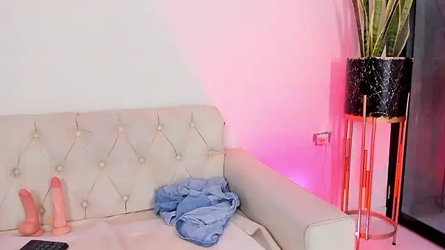 Snapshot of liorah_wolf chatting on 02/28/26, 09:05 liorah wolf online show from 02/28/26, 09:05