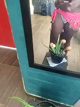 Snapshot of natalia-2302 chatting on 04/06/26, 07:37 natalia-2302 online show from 04/06/26, 07:37