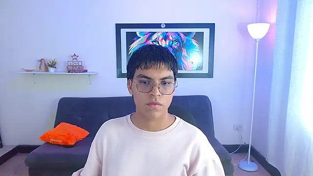 Maecum18 online show from 04/15/26, 09:04