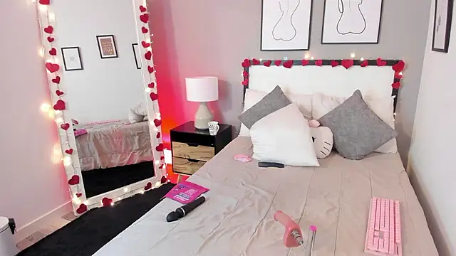 Snapshot of QueenRose___ chatting on 02/23/26, 01:52 QueenRose online show from 02/23/26, 01:52