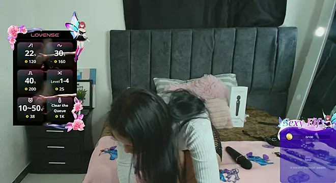 Snapshot of Petite_pepper chatting on 03/13/26, 12:56 Petite pepper online show from 03/13/26, 12:56