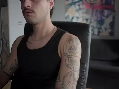 Snapshot of favdealer chatting on 02/07/26, 02:10 favdealer online show from 02/07/26, 02:10