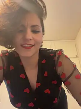 eva luz online show from 05/14/26, 05:09