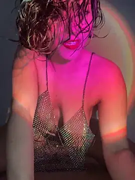 eva luz online show from 05/21/26, 06:37