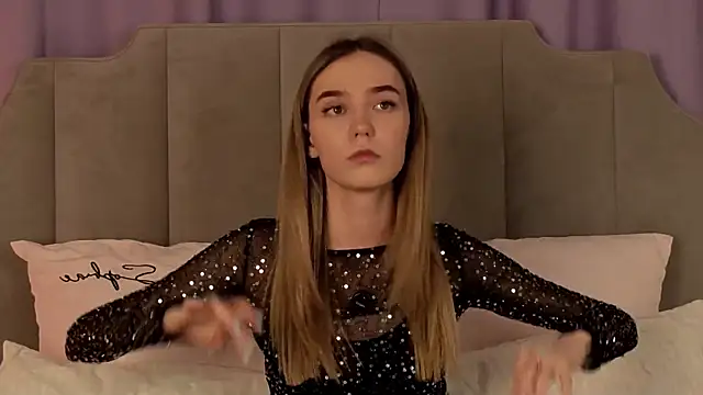 Snapshot of NikkiRyx chatting on 04/19/26, 03:11 NikkiRyx online show from 04/19/26, 03:11