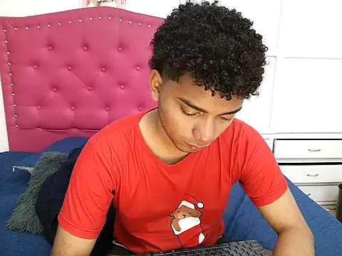 Snapshot of philipsex28 chatting on 02/27/26, 02:22 philipsex28 online show from 02/27/26, 02:22