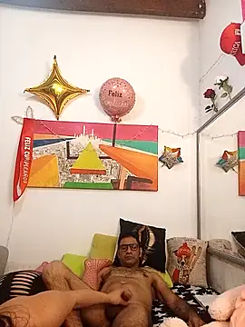 Snapshot of yoahotpetrafiery chatting on 03/22/26, 12:47 yoahotpetrafiery online show from 03/22/26, 12:47