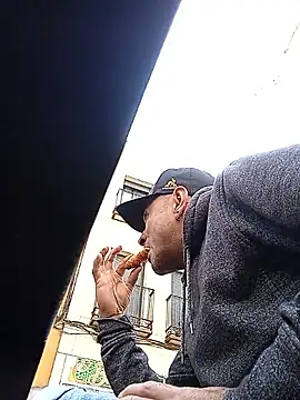 Snapshot of yoahotpetrafiery chatting on 04/03/26, 01:09 yoahotpetrafiery online show from 04/03/26, 01:09