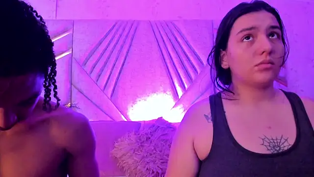 Snapshot of dafne_and_erick_ chatting on 07/09/26, 04:38 dafne and erick online show from 07/09/26, 04:38