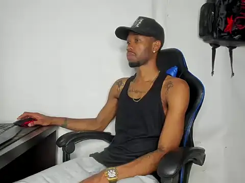 Snapshot of Kofi_exotic_2 chatting on 05/21/26, 02:18 Kofi exotic 2 online show from 05/21/26, 02:18